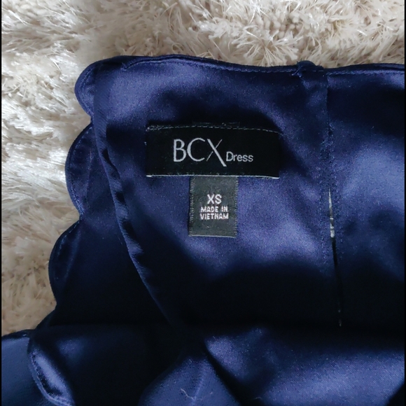 EUC Navy chiffon scalloped dress - Picture 5 of 5